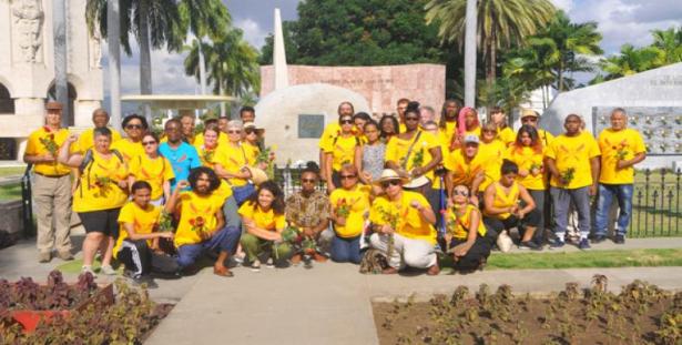 Venceremos Brigadistas at Fidel's grave in Cuba 2019