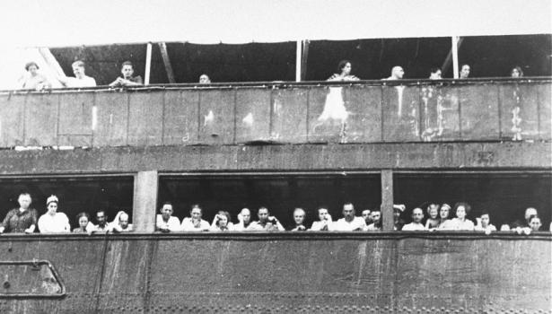 Jewish refugees aboard the St. Louis in 1939