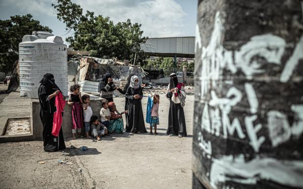 Families in a Yemeni camp for displaced people.