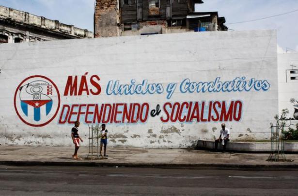 slogan painted on wall in Cuba