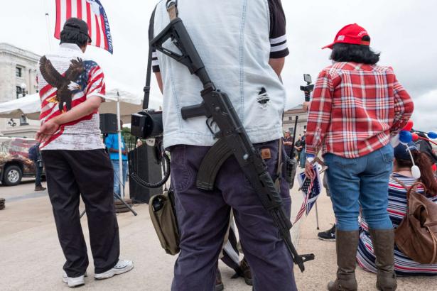 armed rightwing protestors in Minnesota