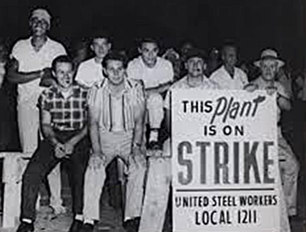 Striking steel workers in 1946