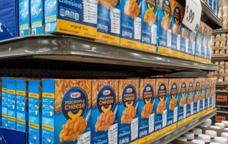 Kraft Heinz macaroni and cheese boxes in US grocery store