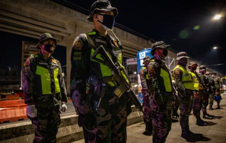 Police in Philippines told to shoot people during lockdown.