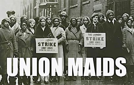Group of striking workers outside their Chicago workplace in the 1930s